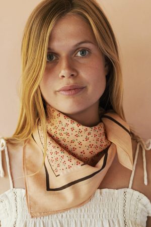 PETITE BERRY BANDANA