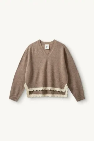 Como Crochet V-Neck