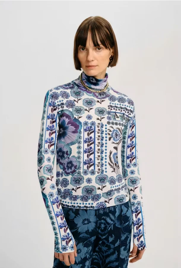 Viento Turtleneck - Antique Floral Blue - Image 4
