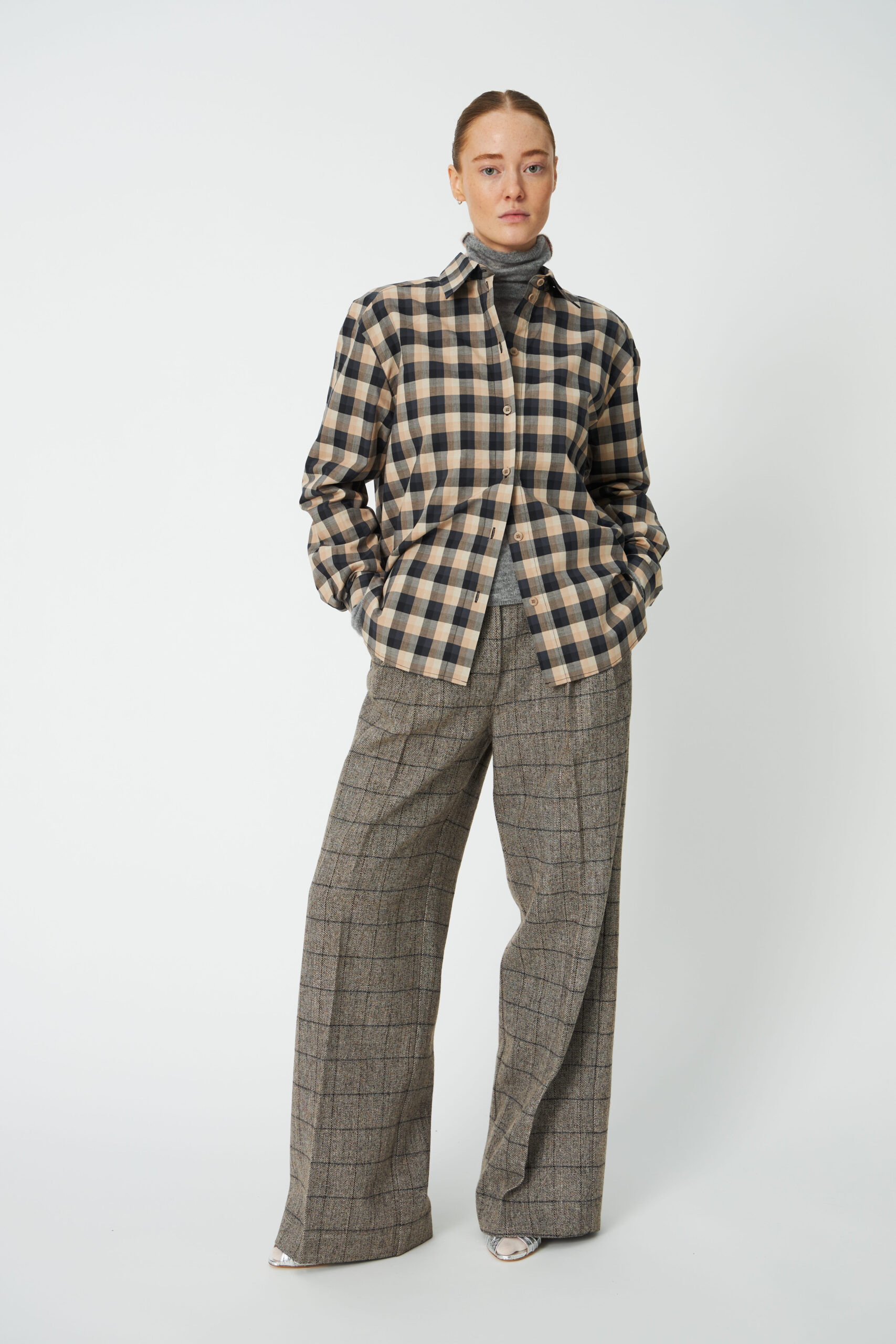 Oversized Low-Waist Suiting Pants Warm Grey Mèlange - Image 5