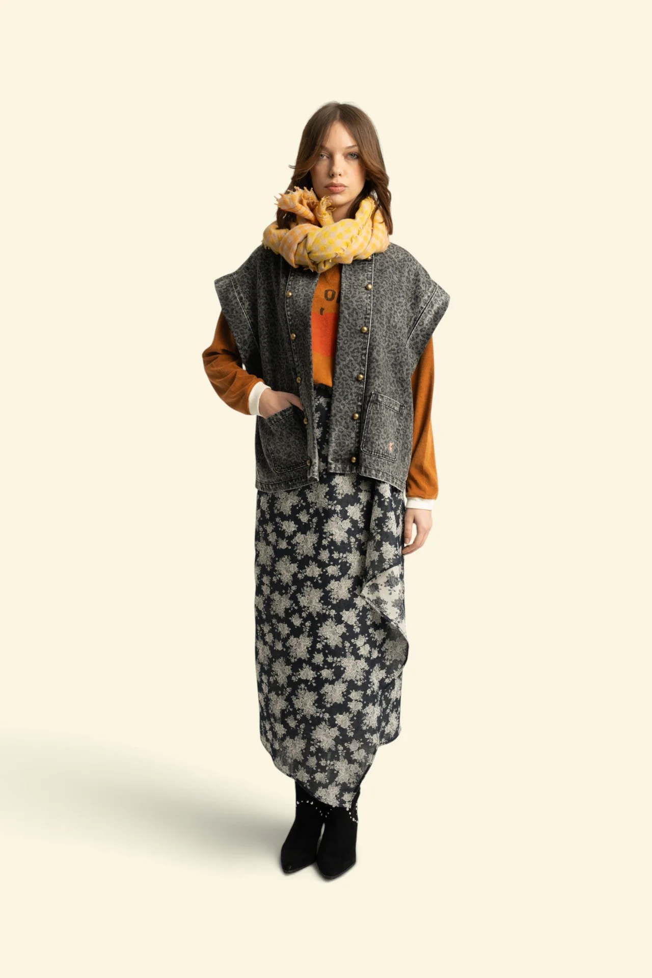 SCARF YELLOW CHECKERED W/ CONTRASTING THREAD - Image 2