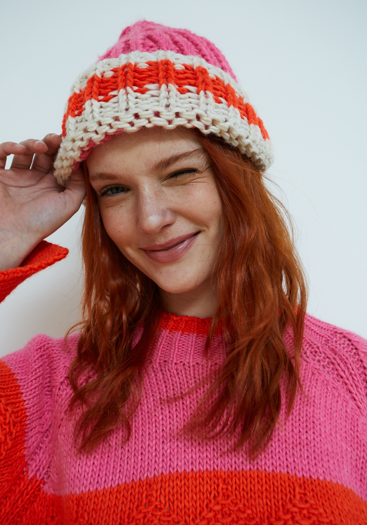 Cookie Beanie Pink - Image 2