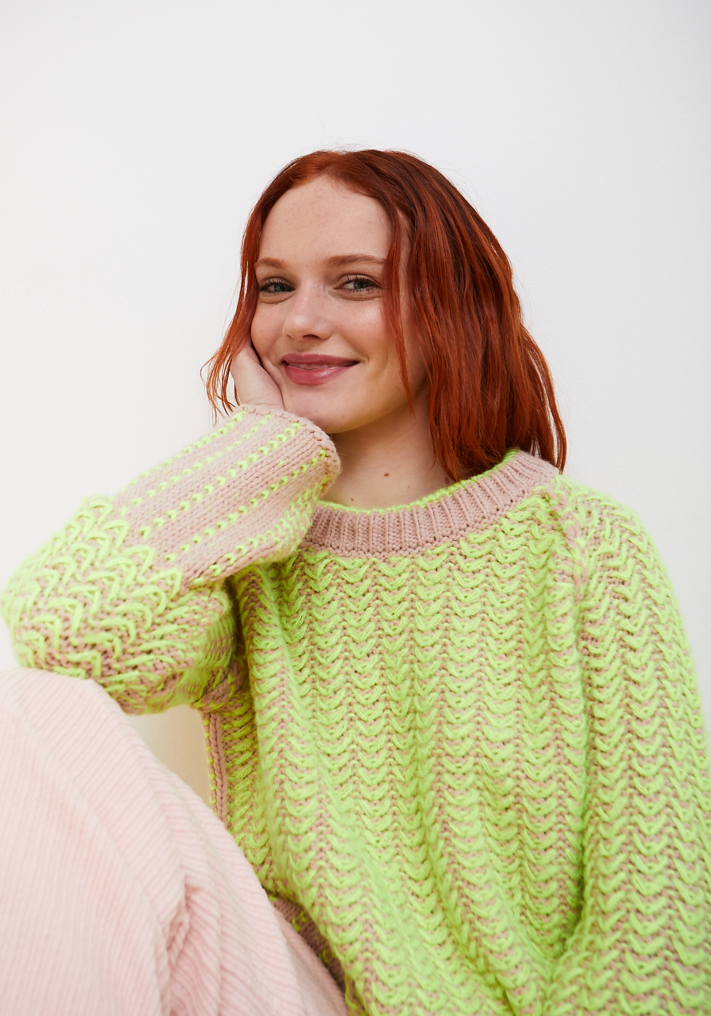 Prime Sweater Yellow - Image 4